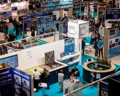 Belebte Ausstellungsfläche anlässlich des 30. Jubiläums von SPATEX 2026 in Coventry.