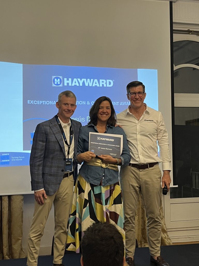Exceptional Dedication and Commitment Award for Maria Jesus Romero at Hayward seminar