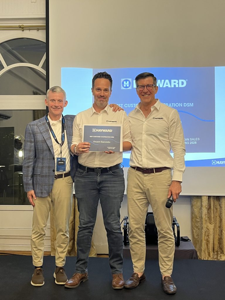 Vincent Bianciotto receiving the Best Customer Cooperation award at Hayward seminar