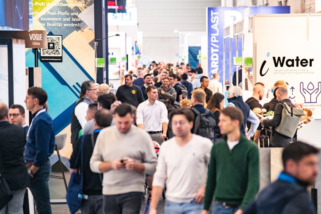 Visitors in Hall 7 at aquanale 2025